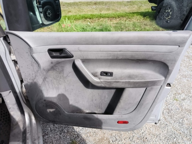 1331705-52 Volkswagen Caddy 1.9 TDI -2009 Repair item