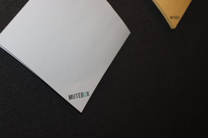 1174494-5 Telephone booth Mutebox One