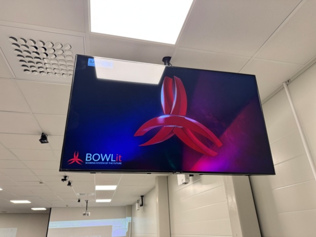 1199514-4 Showroom bowling alleys