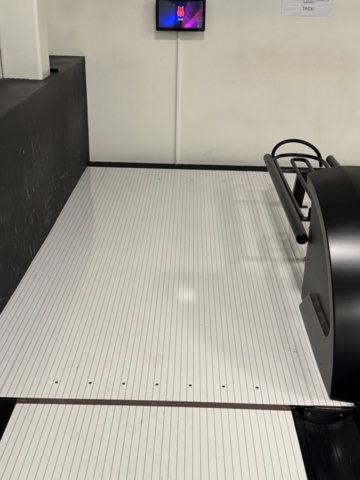 1199514-15 Showroom bowling alleys