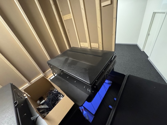 1199514-26 Showroom bowling alleys