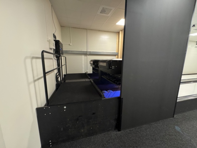 1199514-28 Showroom bowling alleys