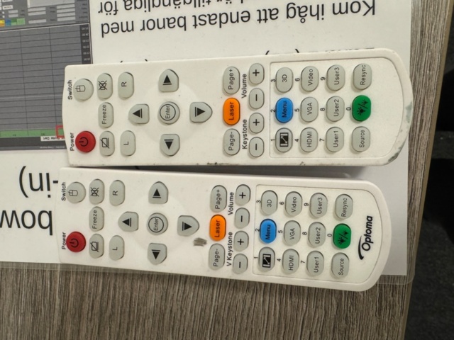 1199514-35 Showroom bowling alleys