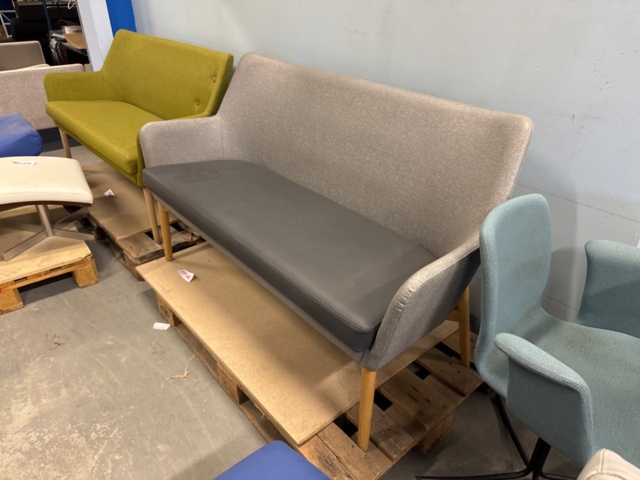 1390089-2 Uni sofa, gray / beech