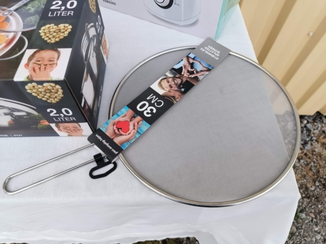 1331732-17 Mixer, frying pan, electric whisk, cutting board and more