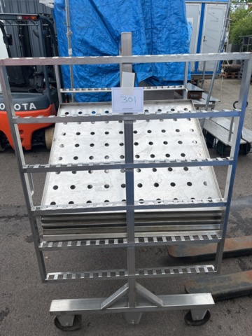 1390301-4 Rullvagn till rökugn