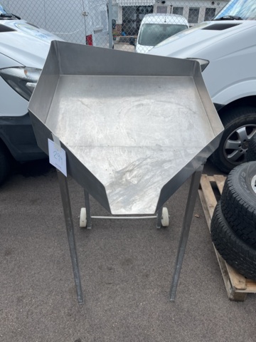 1390299-1 Kötthållare