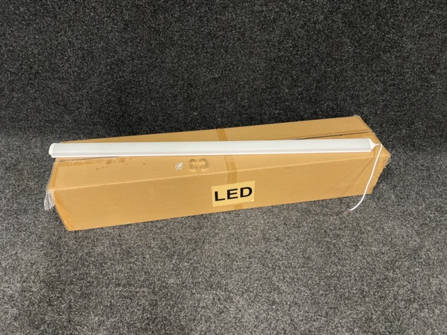 1390568-1 20 stycken ledarmaturer 40W, 6000K