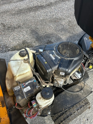 1367505-11 Riding lawn mower - Stiga (Repair item)