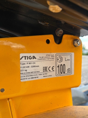 1367505-14 Riding lawn mower - Stiga (Repair item)