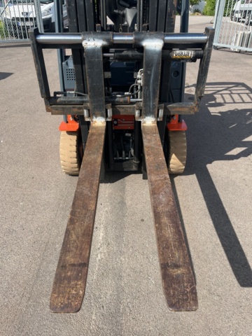 1390452-9 Forklift - Toyota 8FBMT16