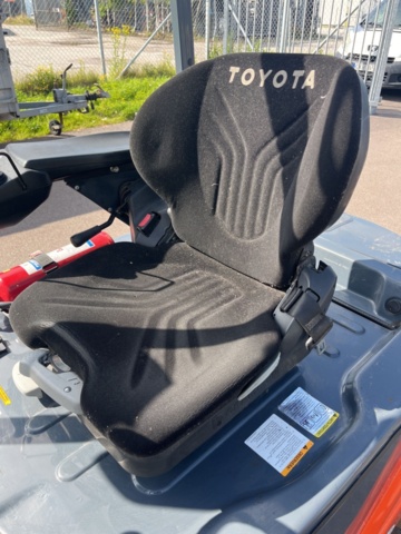 1390452-14 Forklift - Toyota 8FBMT16