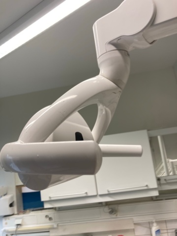 1390179-14 Tandläkarklinik: Intego pro tandläkarstol, röntgen, lampa, autoklav