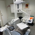 1390179-4 Tandläkarklinik: Intego pro tandläkarstol, röntgen, lampa, autoklav