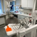 1390179-3 Tandläkarklinik: Intego pro tandläkarstol, röntgen, lampa, autoklav