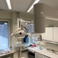 1390179-15 Tandläkarklinik: Intego pro tandläkarstol, röntgen, lampa, autoklav