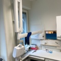 1390179-36 Tandläkarklinik: Intego pro tandläkarstol, röntgen, lampa, autoklav
