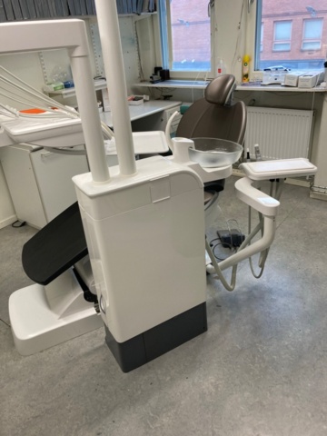 1390179-5 Tandläkarklinik: Intego pro tandläkarstol, röntgen, lampa, autoklav