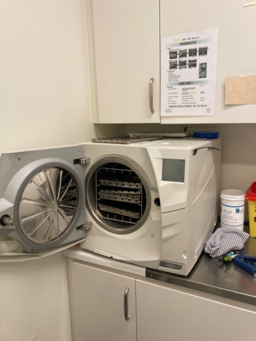 1390179-45 Tandläkarklinik: Intego pro tandläkarstol, röntgen, lampa, autoklav