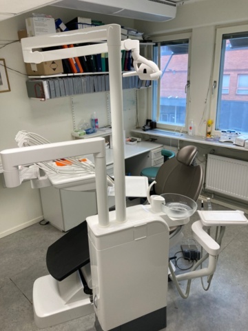1390179-6 Tandläkarklinik: Intego pro tandläkarstol, röntgen, lampa, autoklav