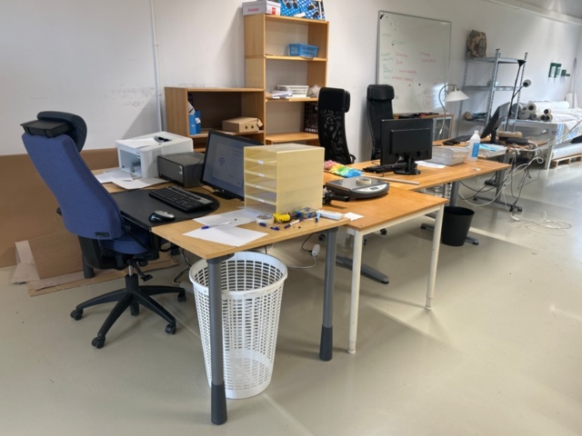 1367534-1 Skärmar, datorer, skrivare, mm.