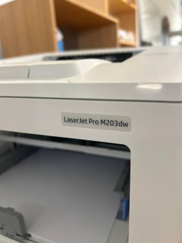 1367534-6 Skärmar, datorer, skrivare, mm.