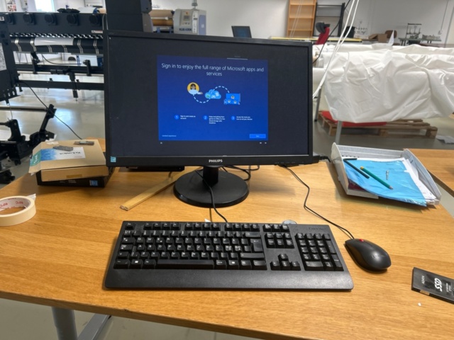 1367534-8 Skärmar, datorer, skrivare, mm.