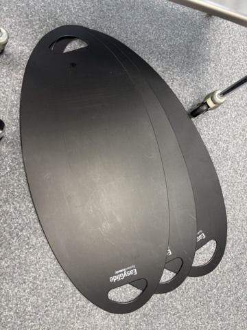 1386856-12 Operationstillbehör - Operationspannlampa Xenosys, sittpallar, rostfri hyllvagn med mera