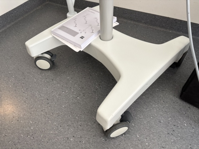 1386888-9 Mobile microscope - Carl Zeiss S100 OPMI Pico