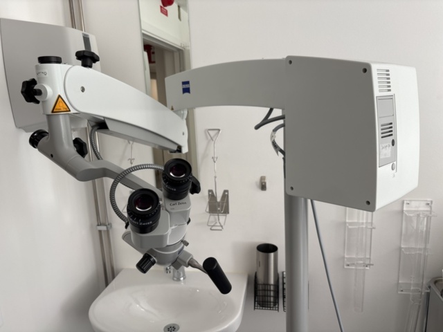 1386888-3 Mobile microscope - Carl Zeiss S100 OPMI Pico