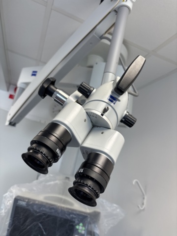 1386891-4 Ceiling mounted microscope - Carl Zeiss S100 OPMI Pico