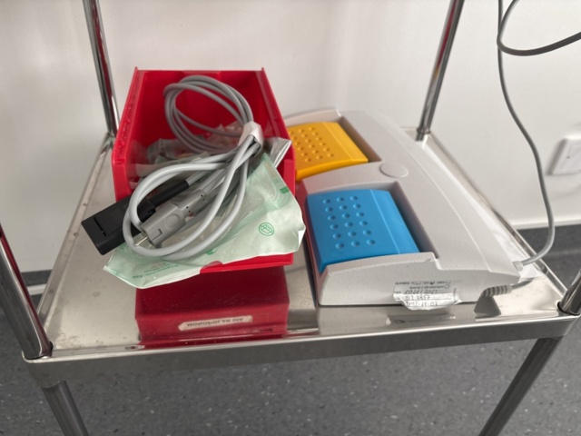 1386903-7 Diatermiapparat inklusive diverses tillbehör -  EMED ES350