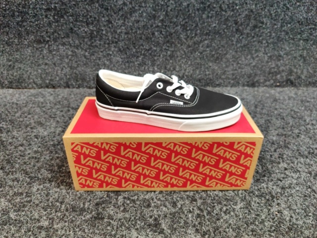 1391454-1 Shoes Vans Era Black, Size 34.5