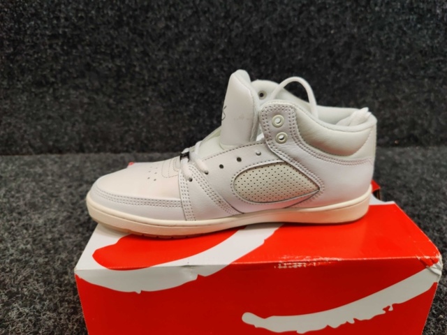 1391509-2 Skor éS Accel Slim Mid, Strl 38,5