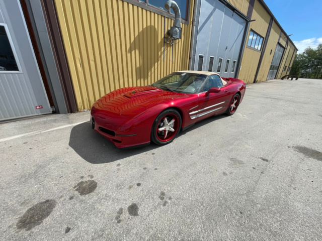 1392114-4 Chevrolet Corvette Convertible 5.7 V8 Hydra-Matic, 355hp, 2003