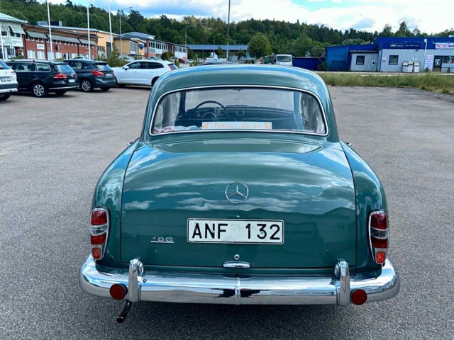 1392115-4 Mercedes-Benz 180 Manual, 68hp, 1960