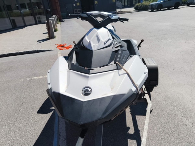 1331762-8 Jet ski Seadoo Spark -2014