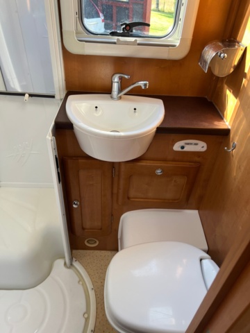 1385791-24 Motorhome Rapido 966M Mercedes-Benz Sprinter 316 CDI -05