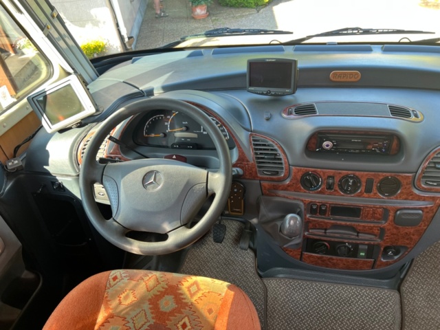 1385791-28 Motorhome Rapido 966M Mercedes-Benz Sprinter 316 CDI -05