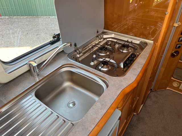 1385791-33 Motorhome Rapido 966M Mercedes-Benz Sprinter 316 CDI -05