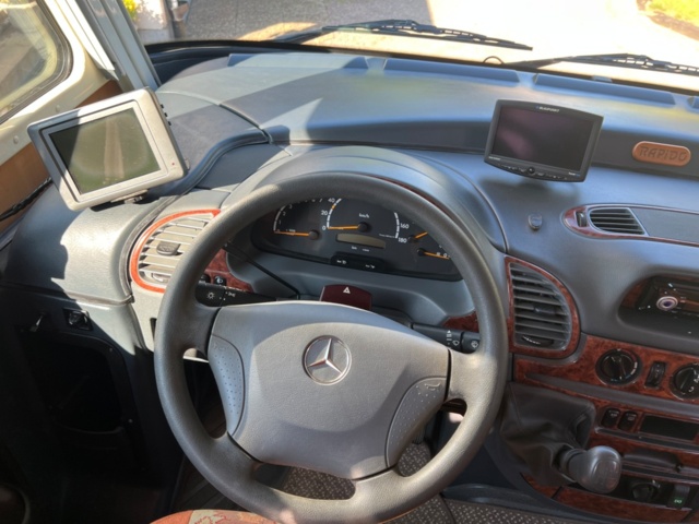 1385791-47 Motorhome Rapido 966M Mercedes-Benz Sprinter 316 CDI -05