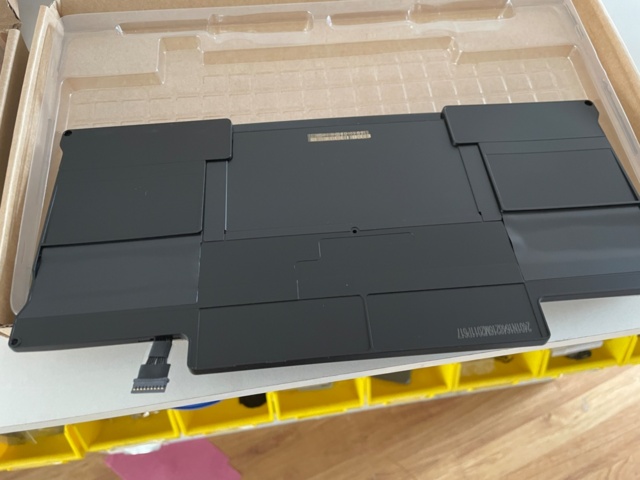 1364901-4 Battery pack