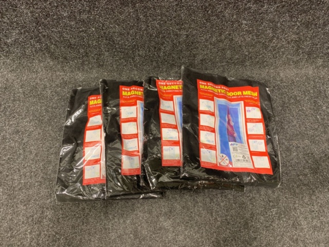 1393137-2 4 st Dörrmyggnät med starka magneter