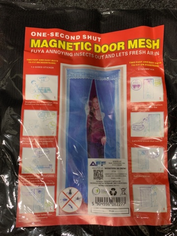 1393137-3 4 st Dörrmyggnät med starka magneter