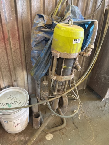 1321846-5 Kremlin Reason 40-25 & Grund färgspruta