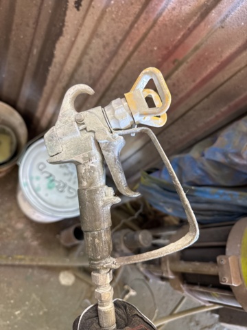 1321846-10 Kremlin Reason 40-25 & Grund färgspruta