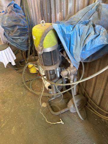 1321846-12 Kremlin Reason 40-25 & Grund färgspruta