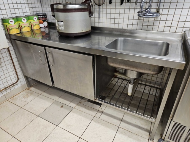 1388619-1 Stainless steel bench with sink, shelves, rice cooker