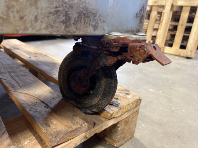 1370389-10 Gryta EasyMobile -2013