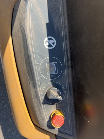 1384481-12 Truck Caterpillar NSP12N2I -2019